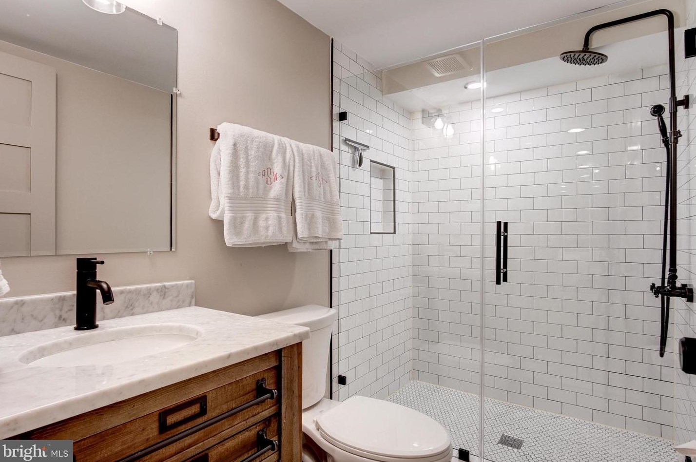 1307 Corbin Pl, Washington DC 20002 exterior