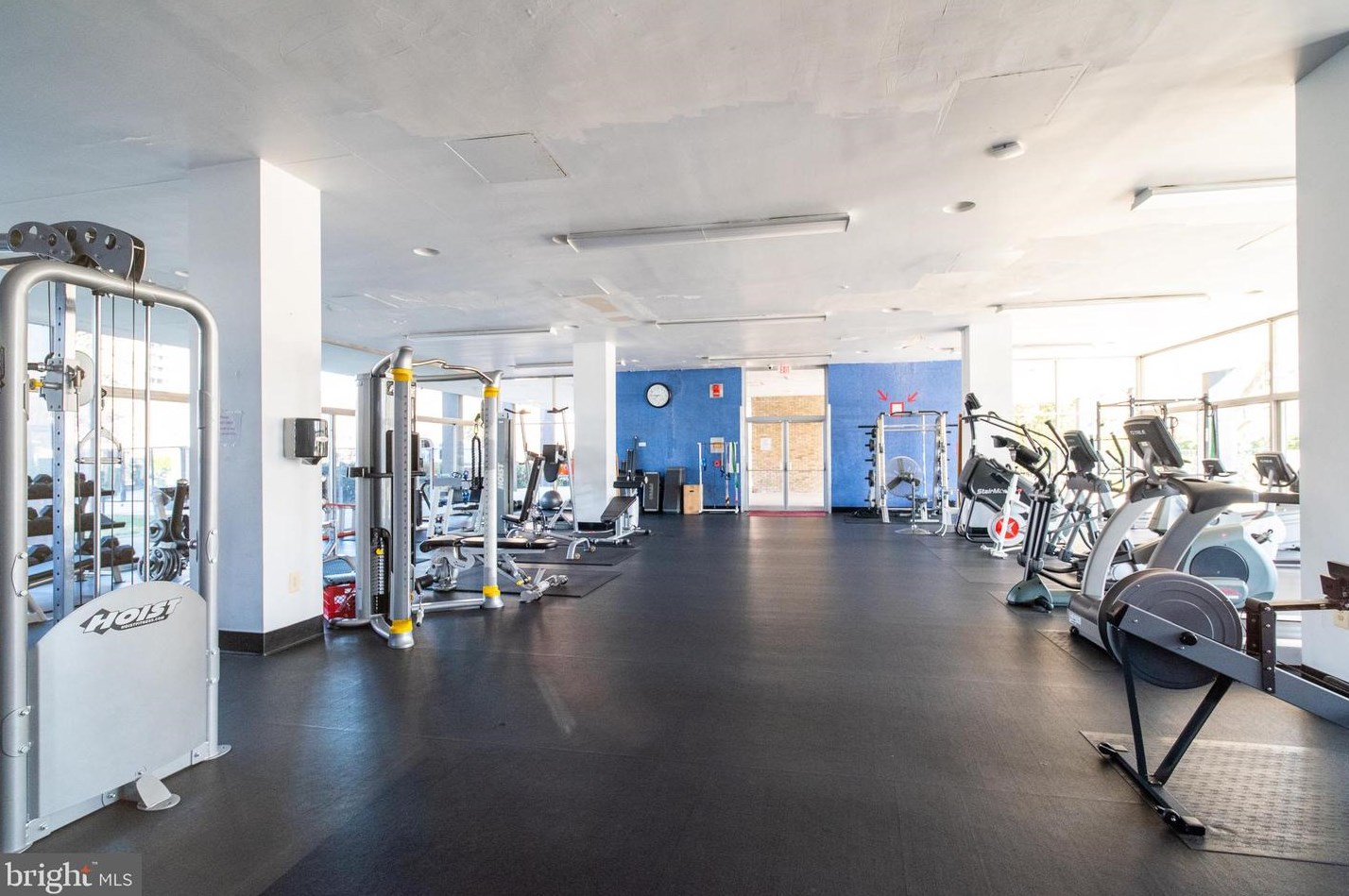 1301 Delaware Ave, Washington DC  20024-3929 exterior