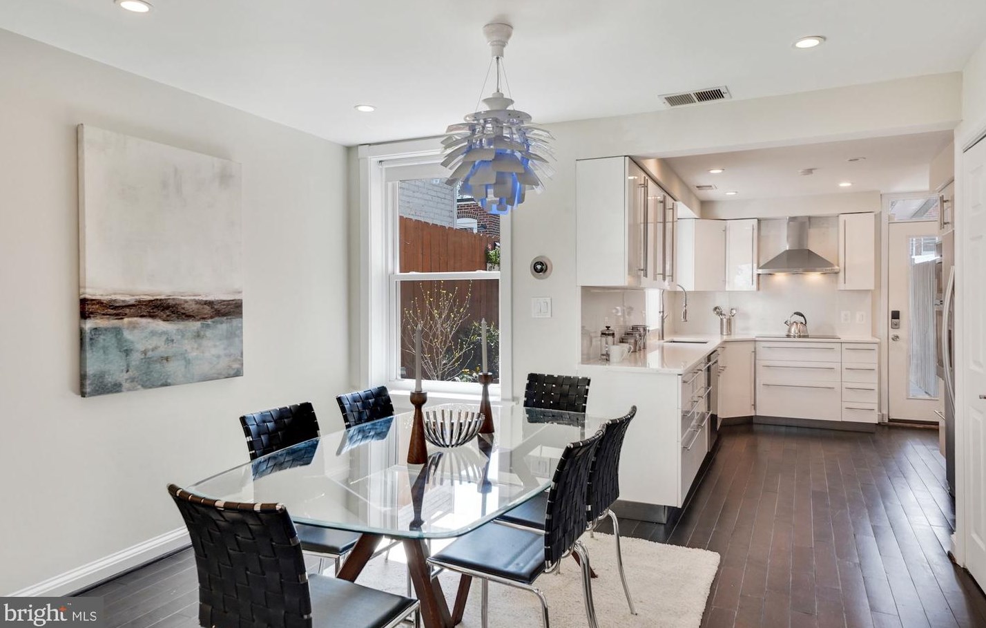 210 N St, Washington DC  20001-3534 exterior