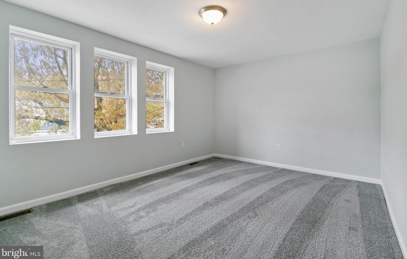 4912 Nannie Helen Burroughs Ave, Washington DC  20019-4817 exterior