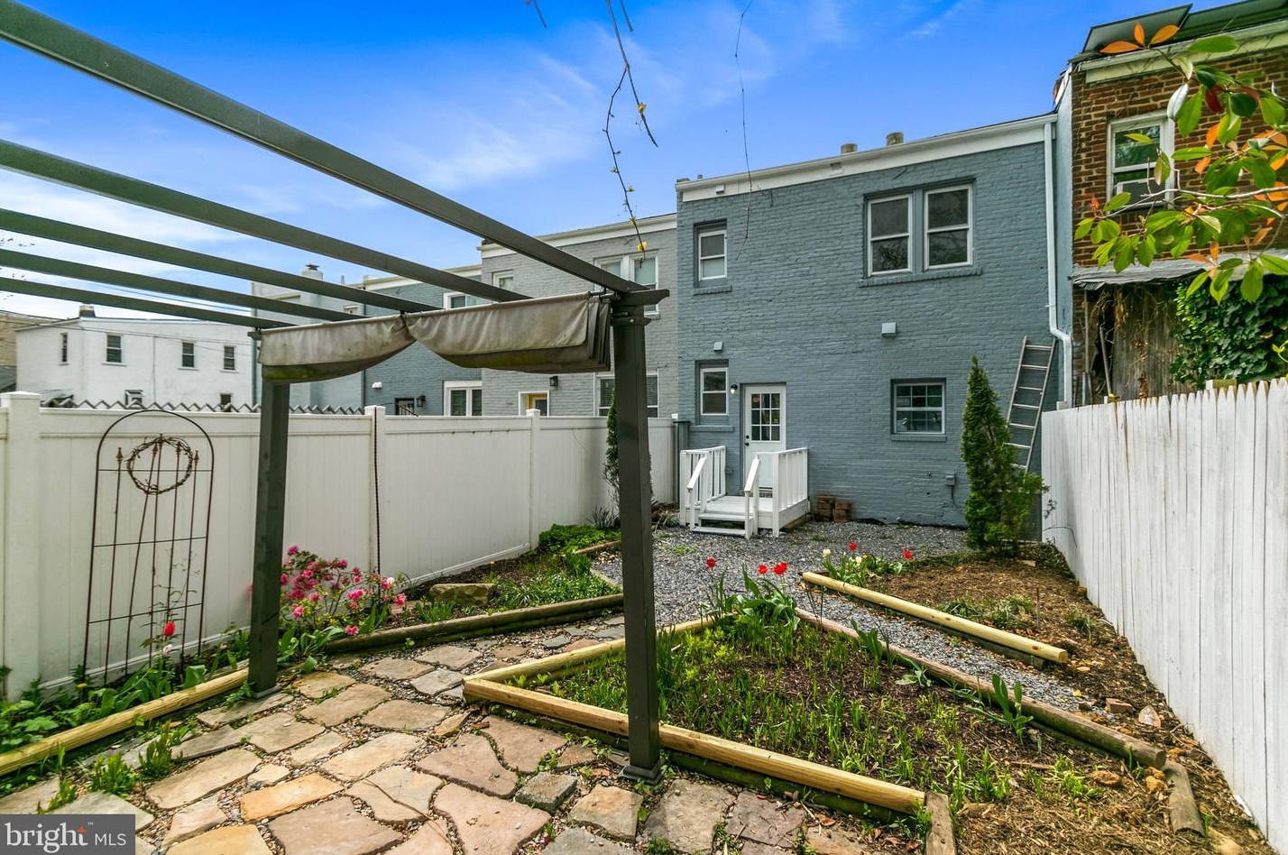 4912 Nannie Helen Burroughs Ave, Washington DC  20019-4817 exterior