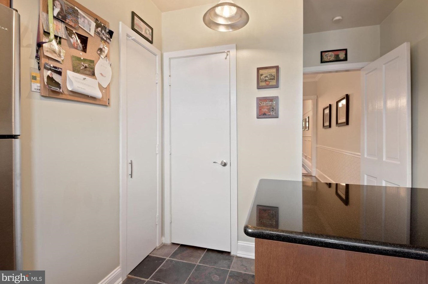 212 E St, Washington DC  20002-4923 exterior