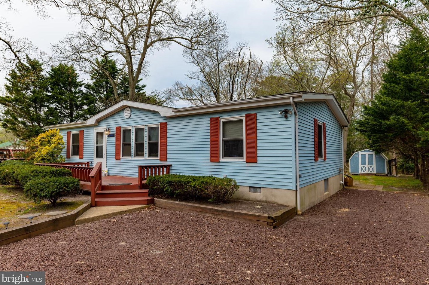 2086 Fieldcrest Dr, Rehoboth, DE 19971-9616