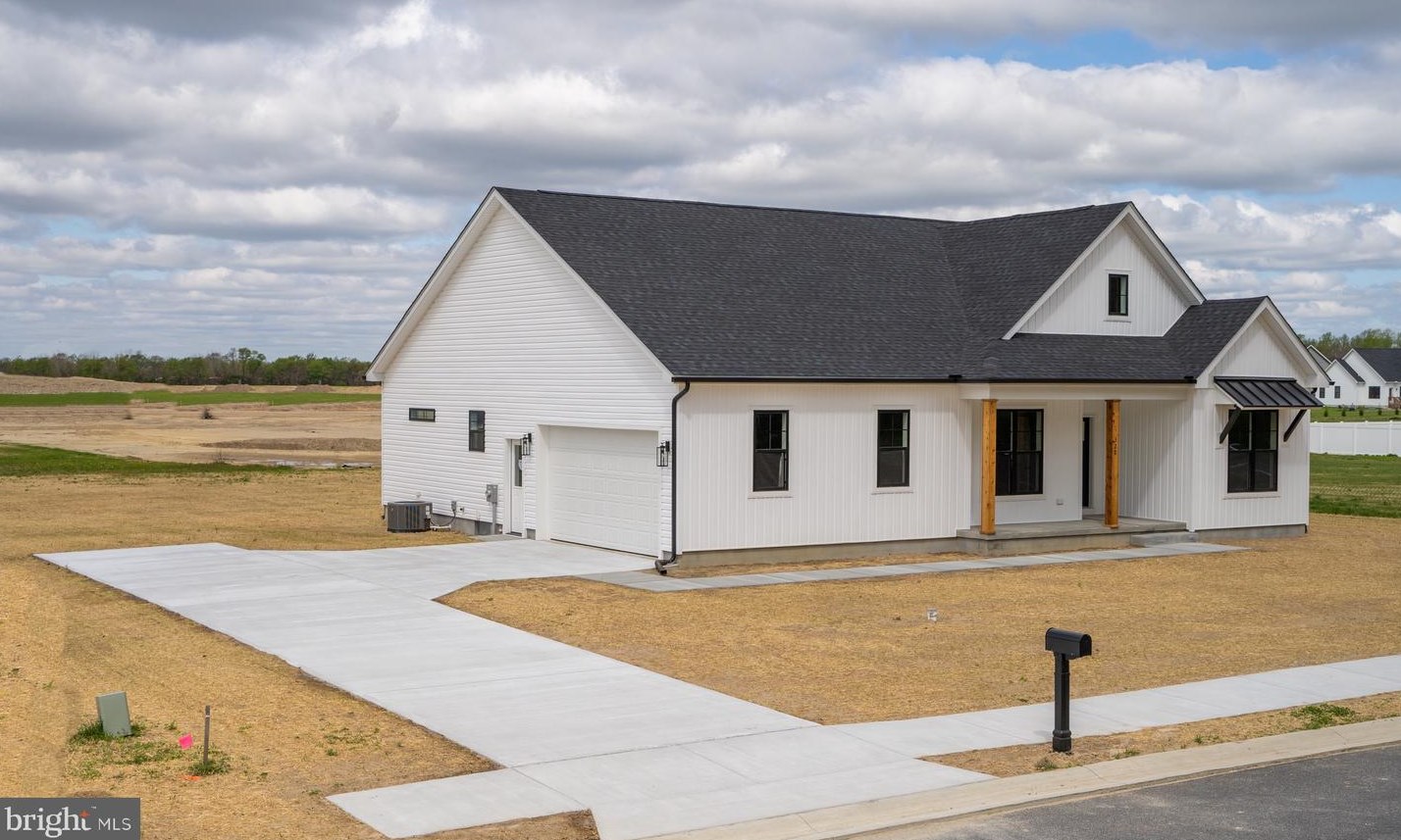 2 Clydesdale Ct, Slaughter Beach, DE 19963