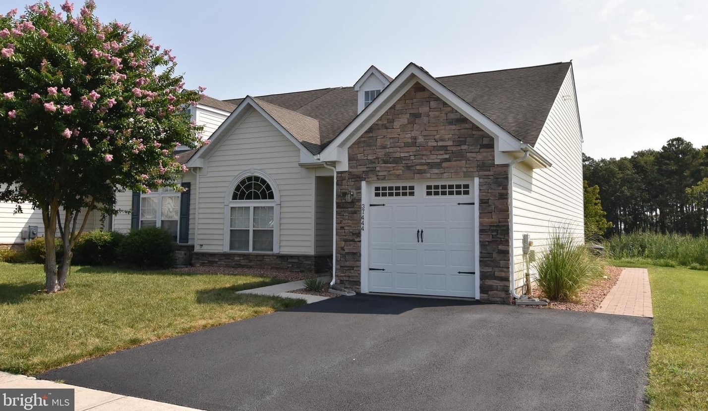 37444 Oliver Dr, Selbyville, DE 19975