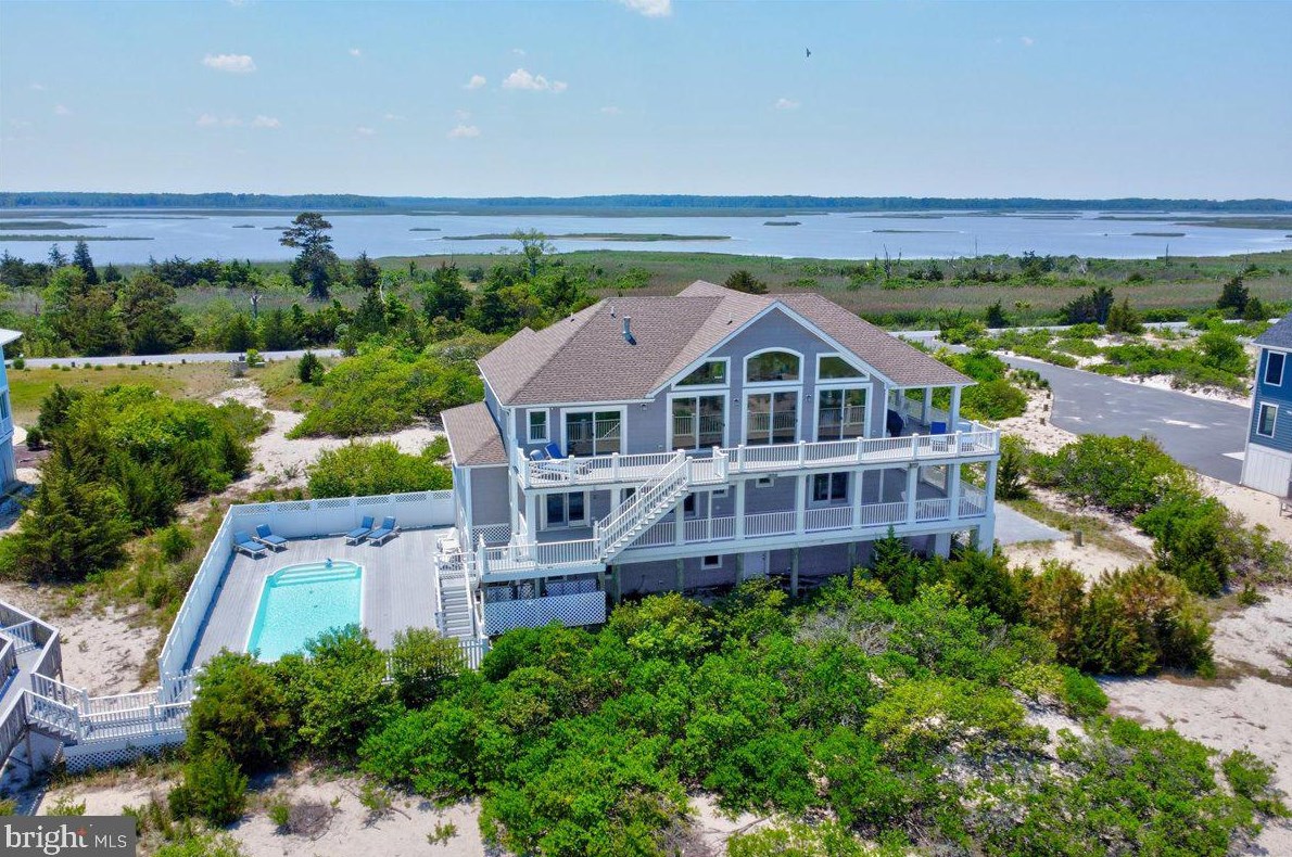 2114 N Bay Shore Dr, Milton, DE 19968