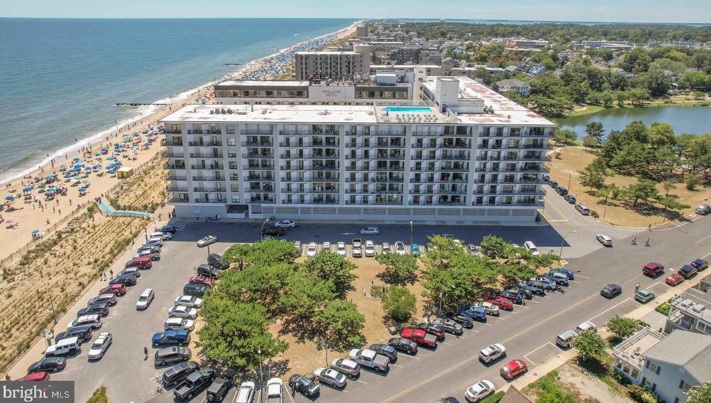 527 Boardwalk, Rehoboth DE  19971-2162 exterior