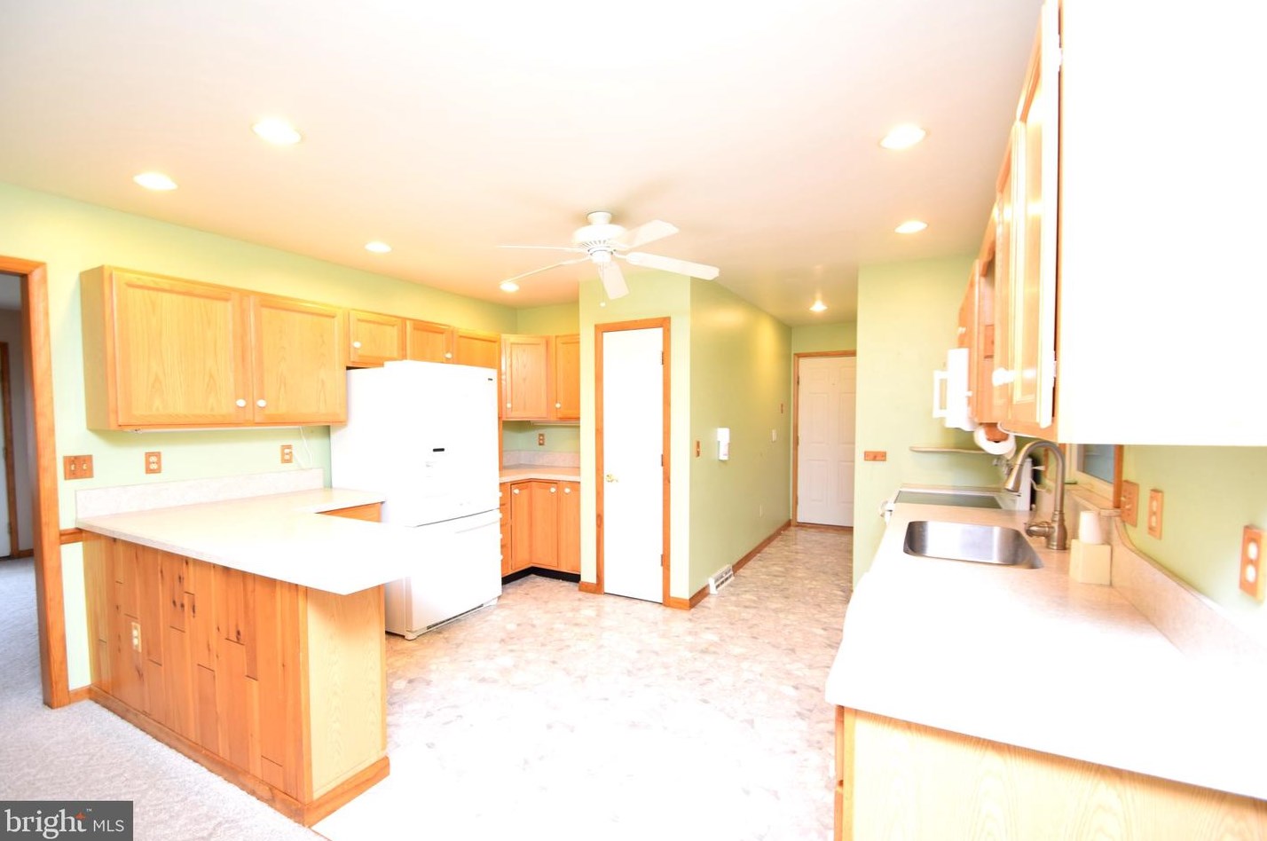 27 Lady Slipper Ln, Slaughter Beach, DE 19963