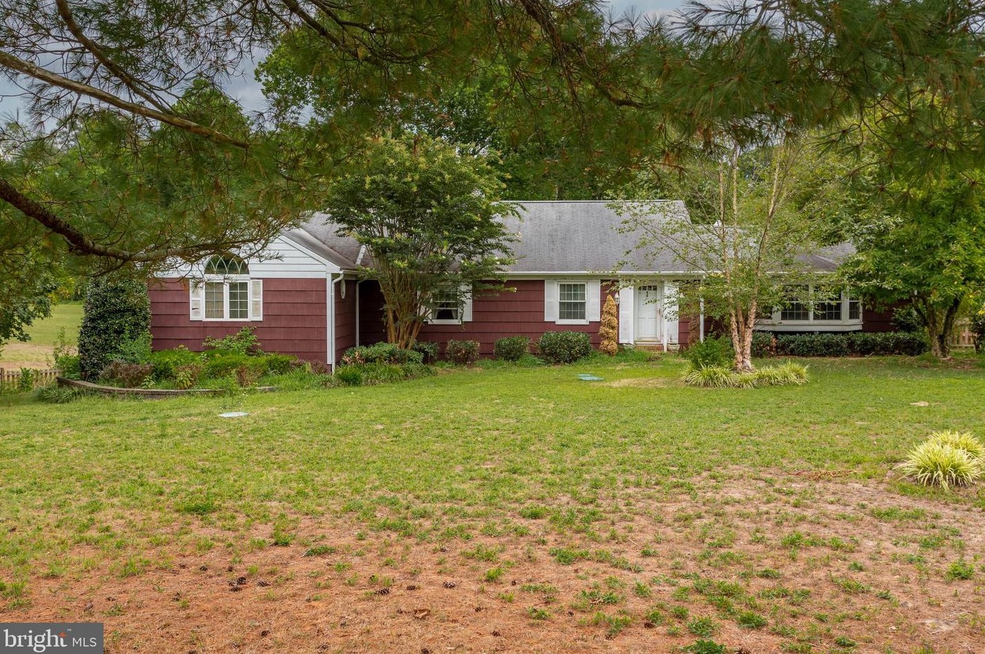 32399 Meadow Branch Dr, Laurel, DE 19956