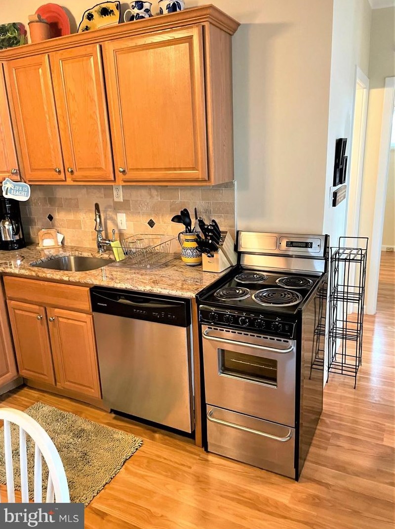 23 Collins Ave #2d, Rehoboth, DE 19971