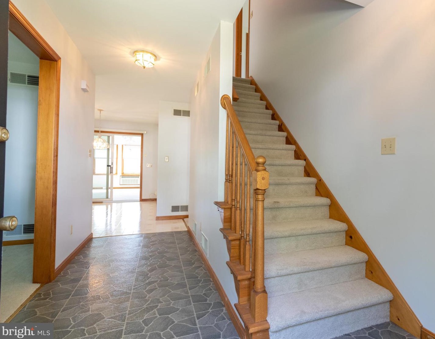 909 Park Dr, Seaford, DE 19973
