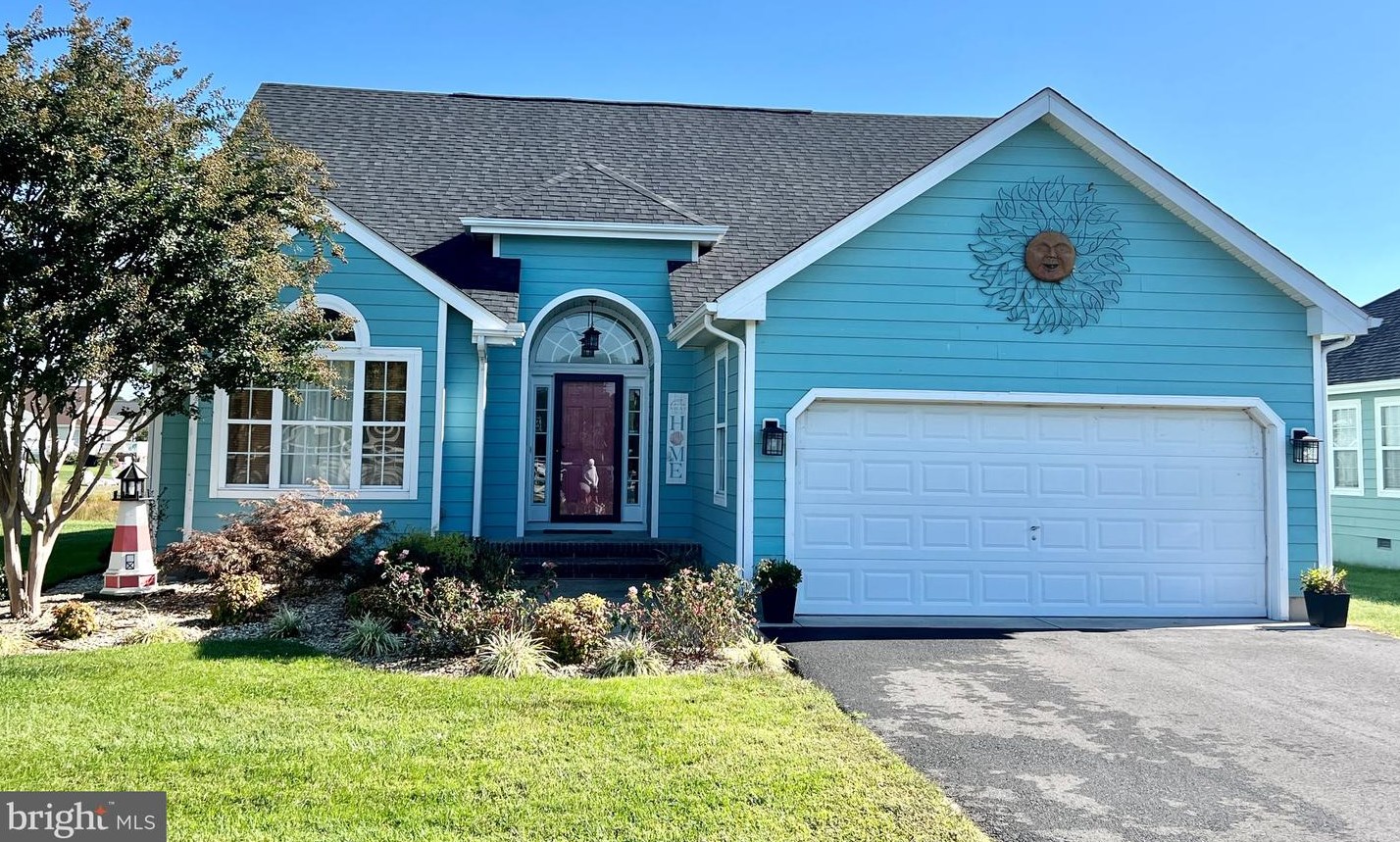 298 Lakeside Dr, Lewes, DE 19958