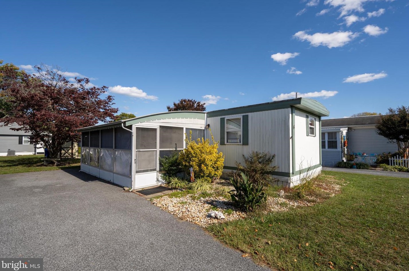 4 Lantern Ln, Rehoboth, DE 19971-9724