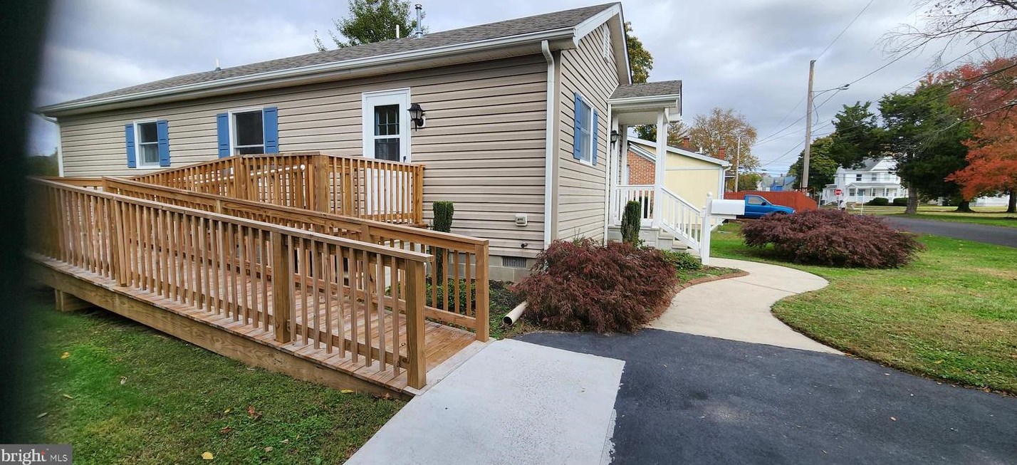 202 Fisher Ave, Slaughter Beach, DE 19963
