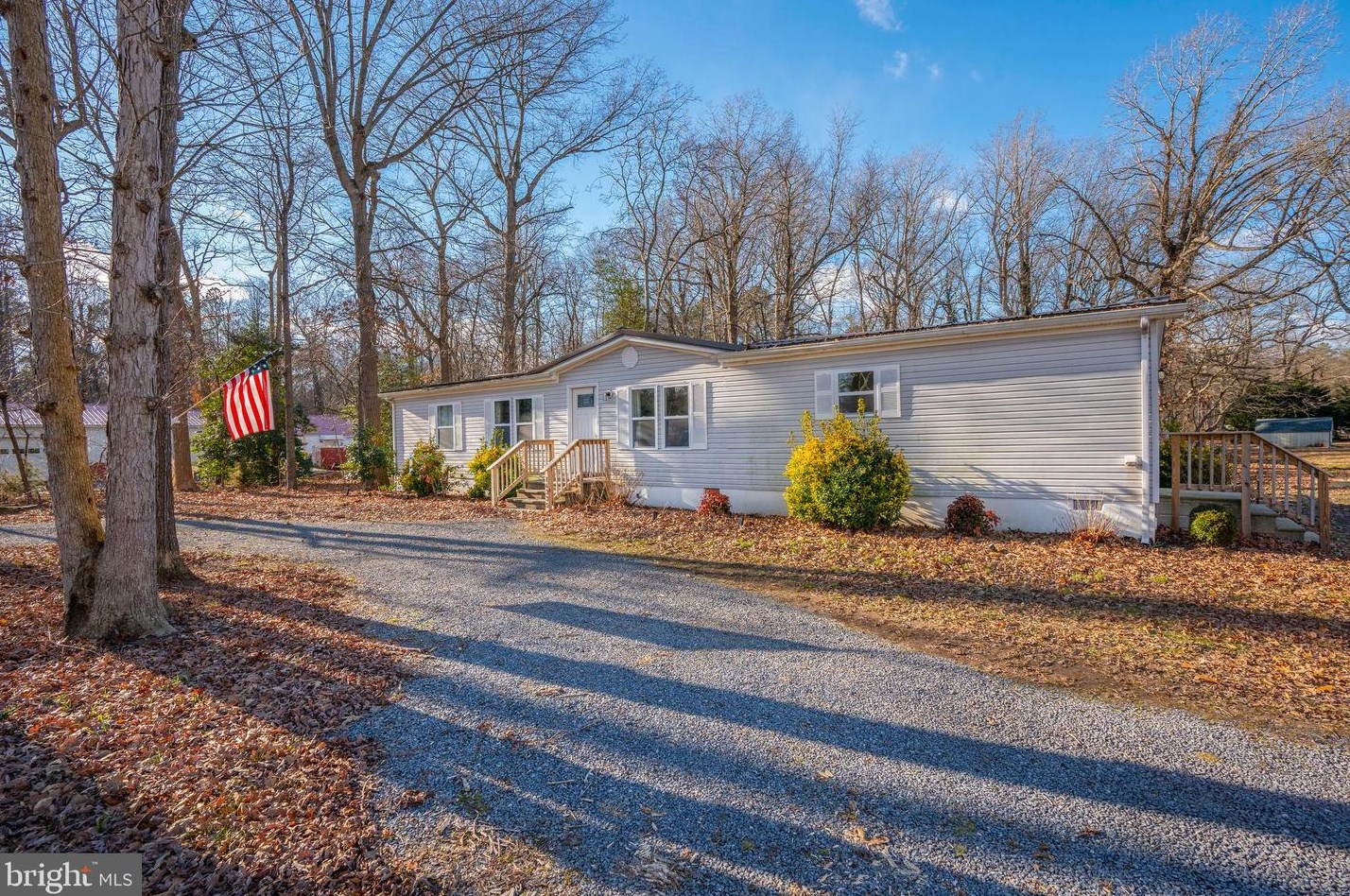 16335 Sarah St, Slaughter Beach, DE 19963