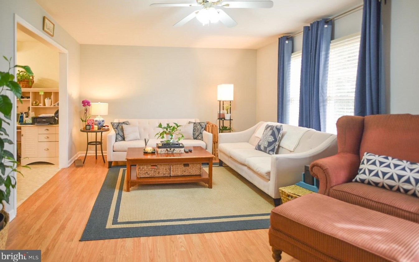 13 Walnut St, Selbyville, DE 19975