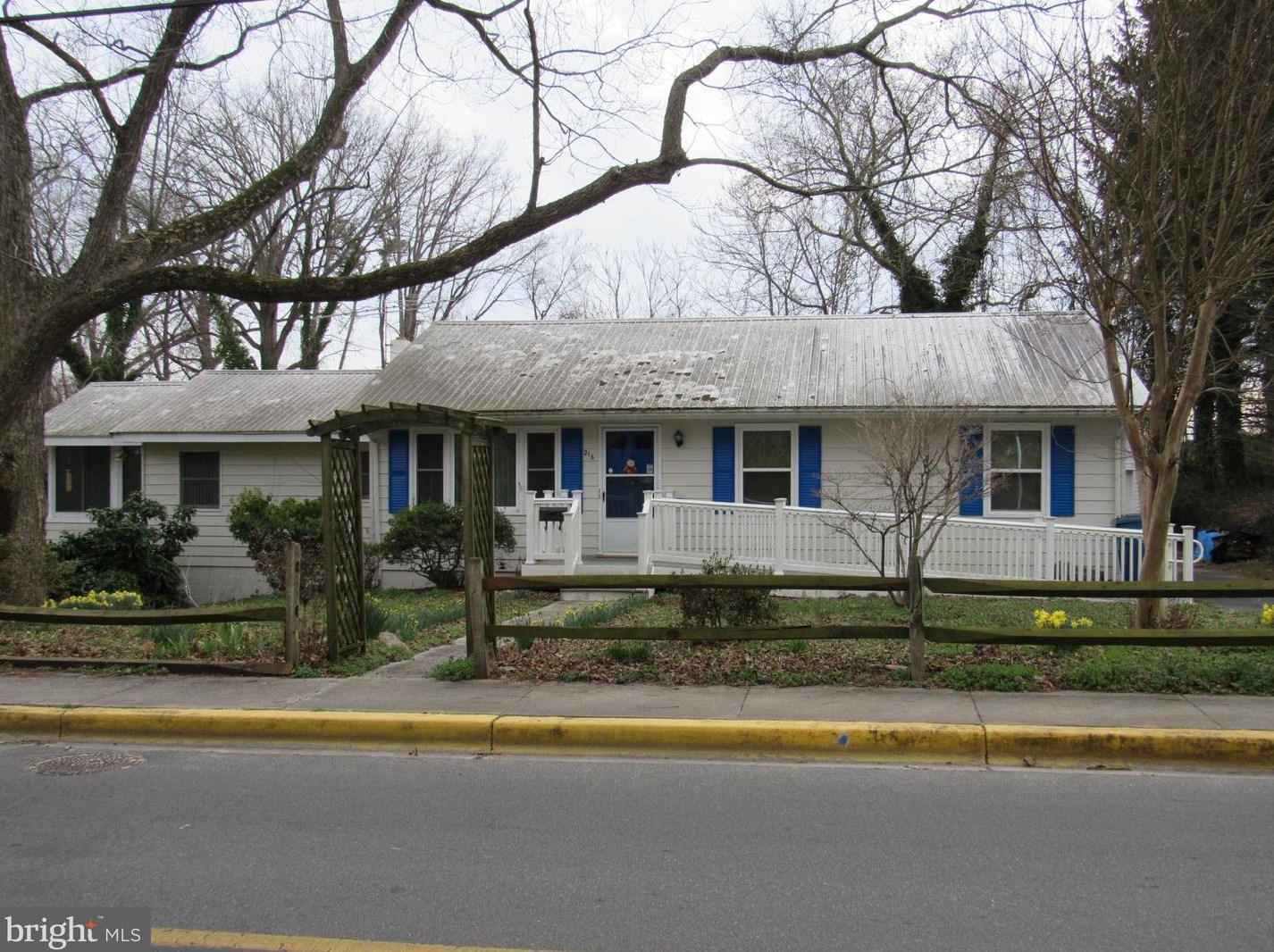 216 E 6th St, Laurel, DE 19956