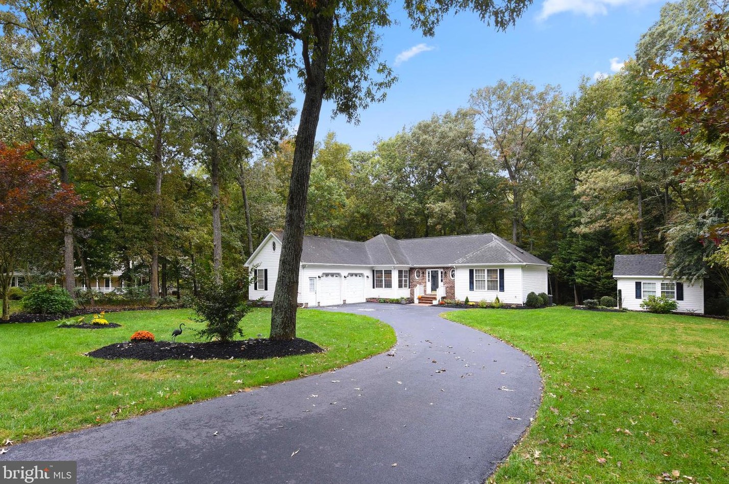26982 Crest Dr, Seaford, DE 19973