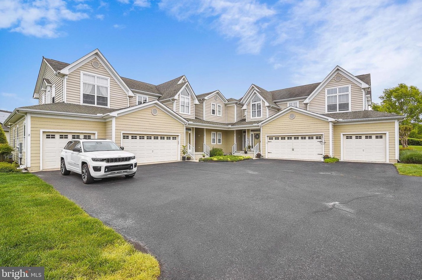 6 Kingston Terrace #102b, Slaughter Beach, DE 19963
