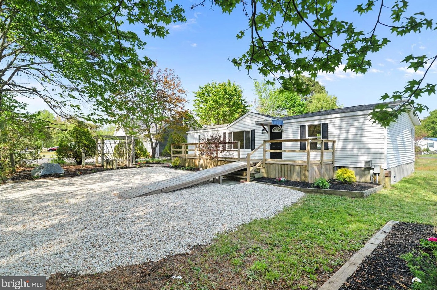 34527 Maryland Dr, Frankford, DE 19945