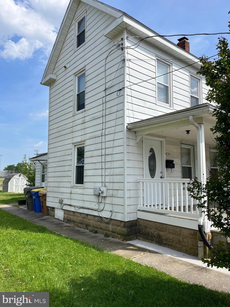 421 S Washington St, Slaughter Beach, DE 19963
