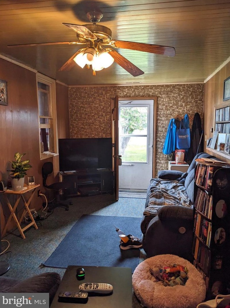 10204 Woodland Ferry Rd, Laurel, DE 19956