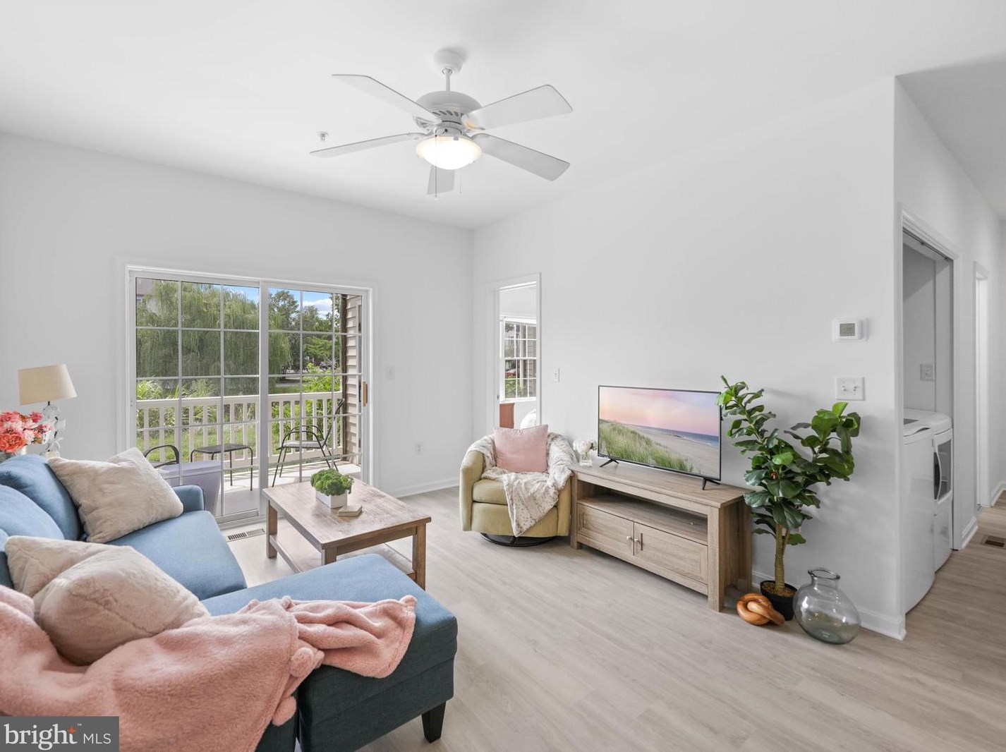 300 Pebble Dr #305, Rehoboth, DE 19971