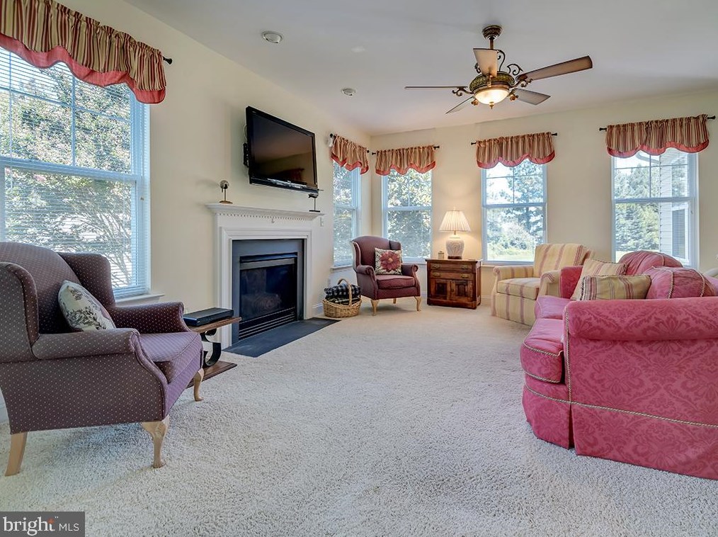 8236 Woods Edge Cir, Slaughter Beach, DE 19963