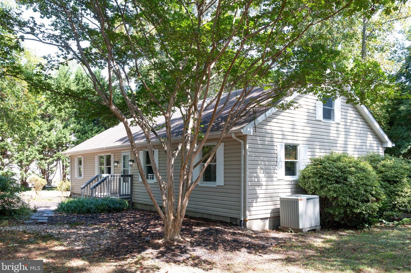 2 Gary Ave, Rehoboth, DE 19971-9604