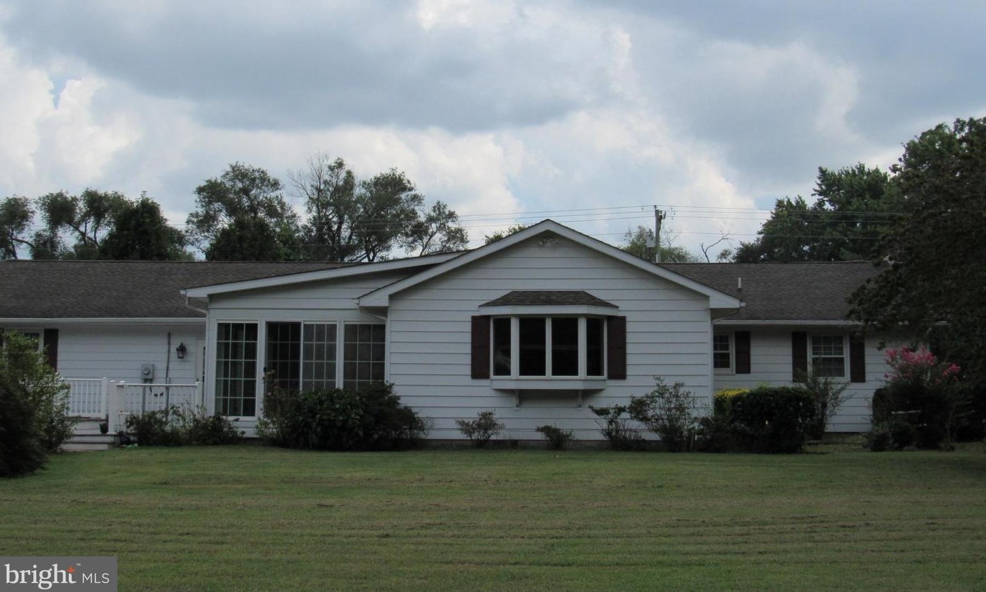 12007 Laurel Rd, Laurel DE  19956-3538 exterior
