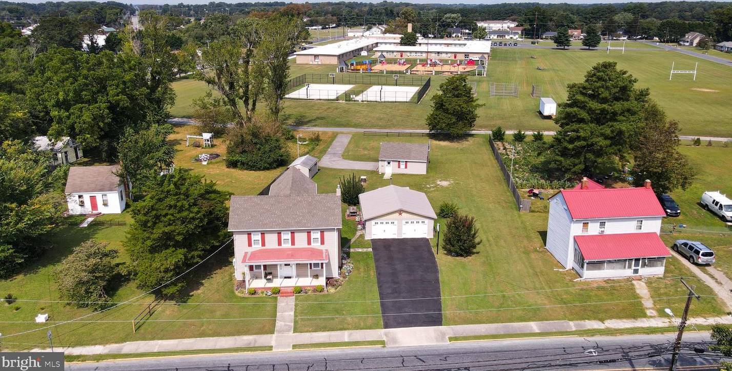 177 Delaware Ave, Laurel, DE 19956