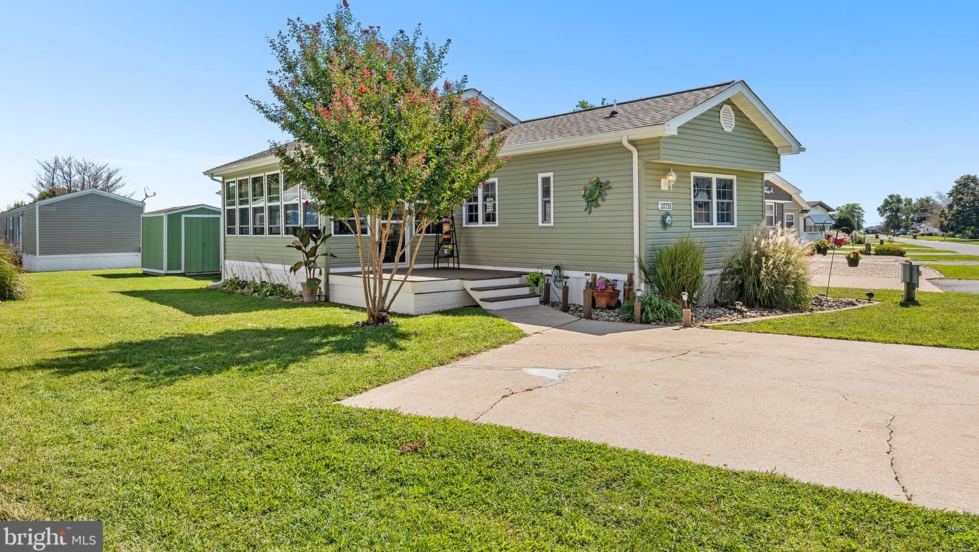 21721 D St, Rehoboth, DE 19971-8415