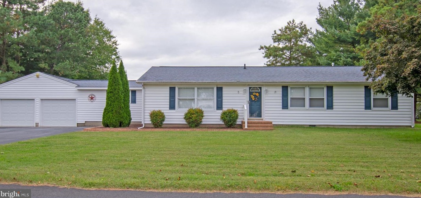 5 Lexington Dr, Slaughter Beach, DE 19963
