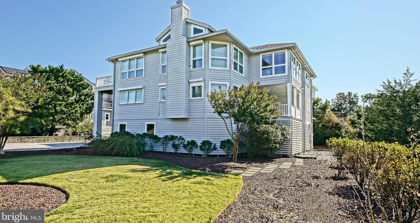 16 Bassett Ave, Rehoboth, DE 19971-2513