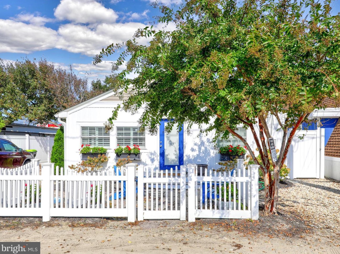 23 Saulsbury St, Rehoboth, DE 19971