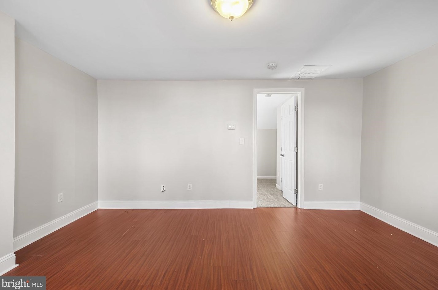 318 Carlisle Ln, Slaughter Beach, DE 19963-1520