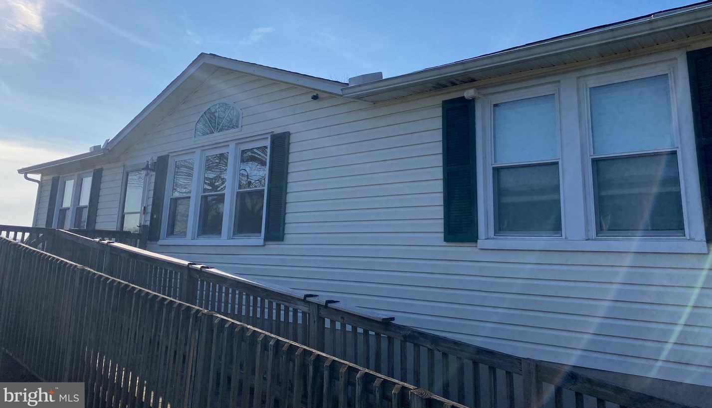 8690 Garden Ln, Seaford, DE 19973