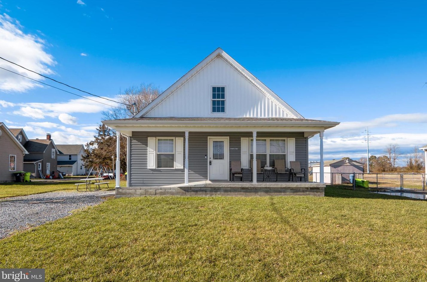 2 N 1st St, Farmington, DE 19950