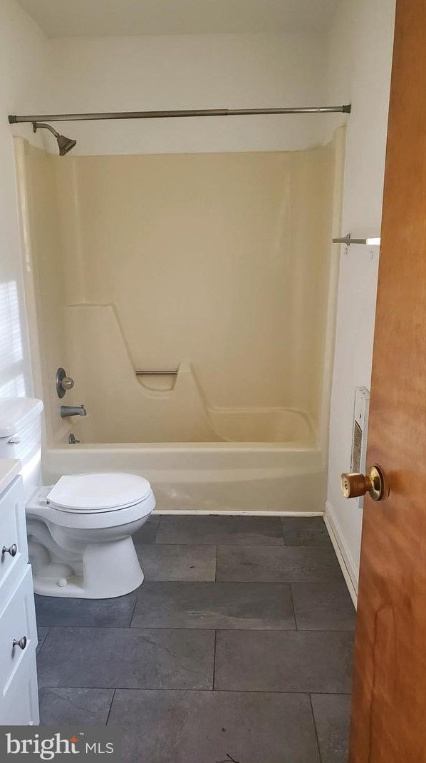 1 S Washington #apt D, Slaughter Beach, DE 19963