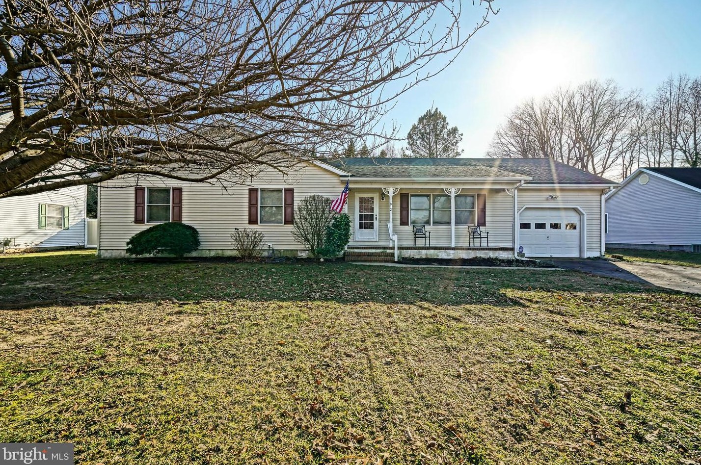 612 Cedarwood Ave, Slaughter Beach, DE 19963-2357