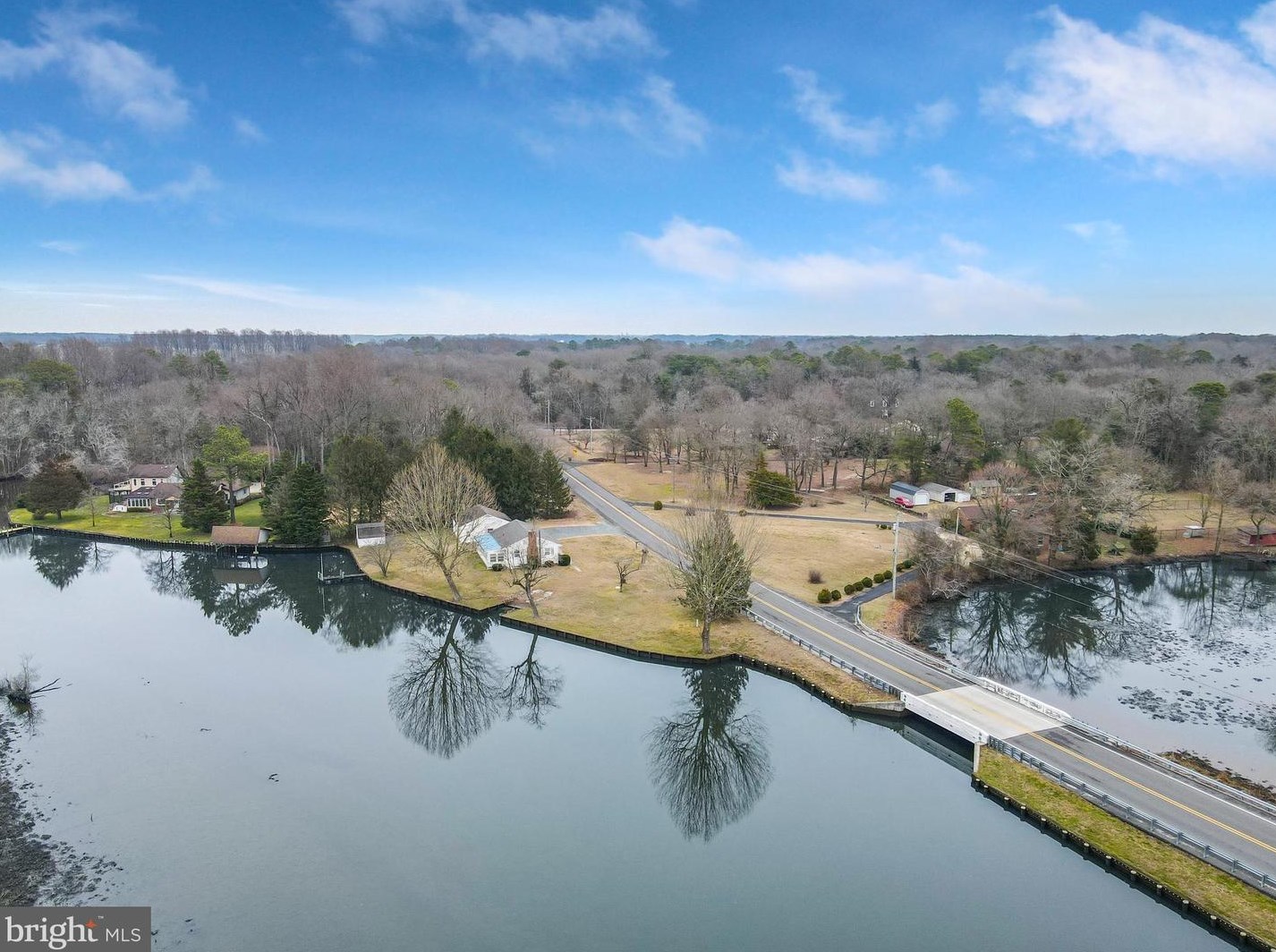7281 Shell Bridge Rd, Laurel, DE 19956-3962