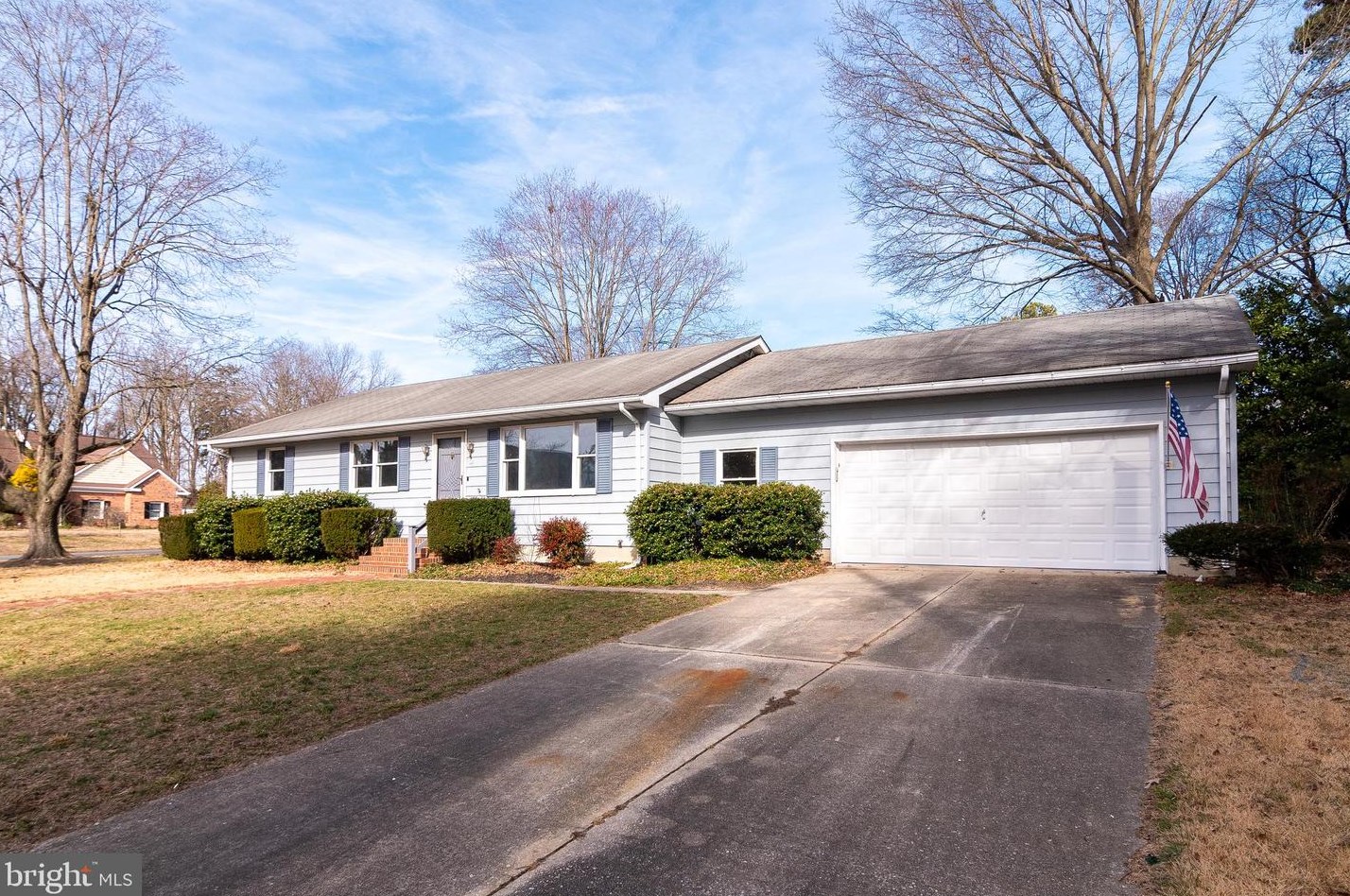 406 Evergreen Cir, Slaughter Beach, DE 19963
