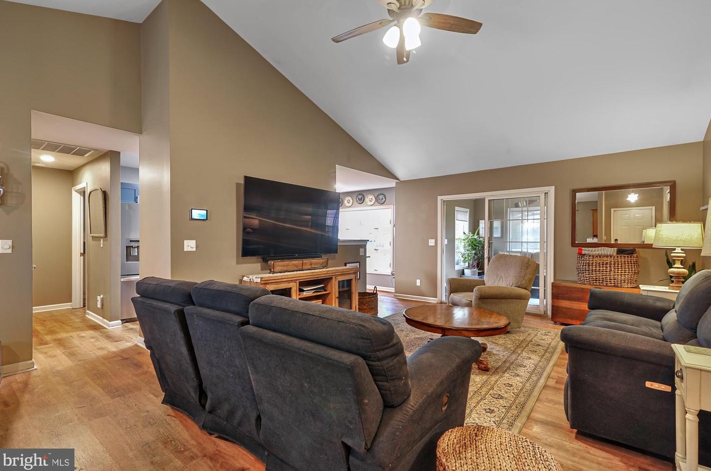 611 Cedarwood Ave, Slaughter Beach, DE 19963-2358