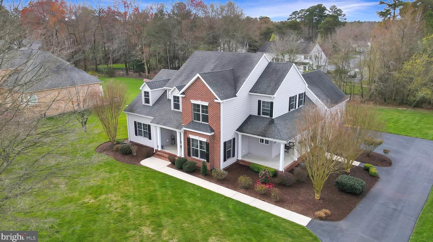123 Village Dr, Seaford, DE 19973-8035