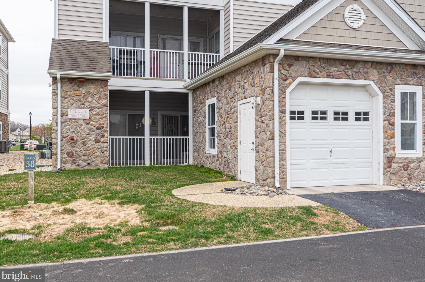 3801 Sagamore Dr, Slaughter Beach, DE 19963-4505