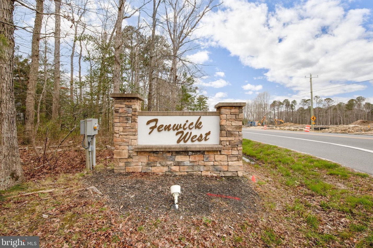 35953 Johnson Ln, Selbyville, DE 19975-4128