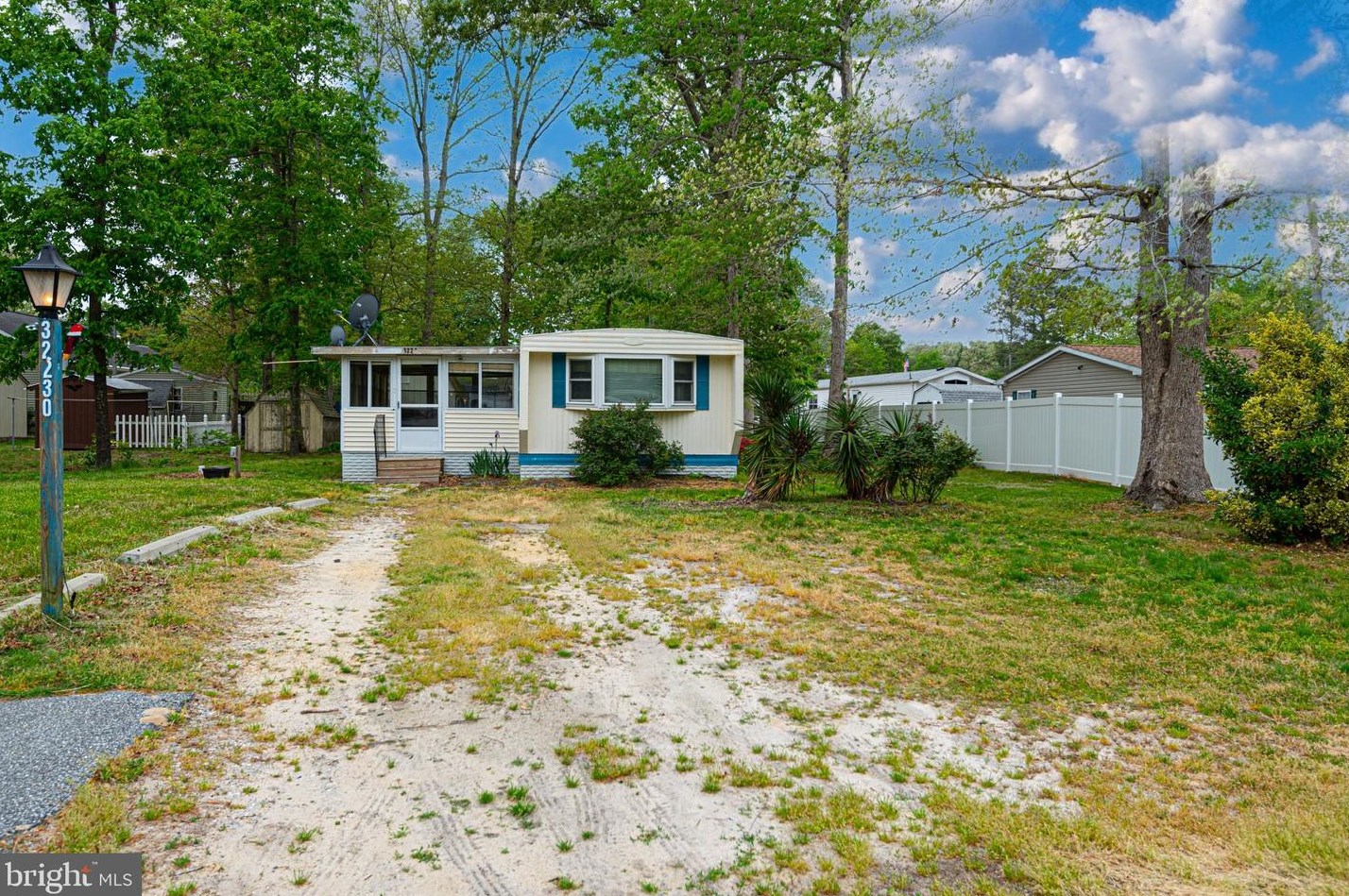 32230 Hidden Acre Dr, Frankford DE  19945-3118 exterior