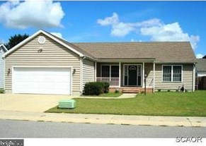 15 Robinson Cir, Seaford, DE 19973-1533