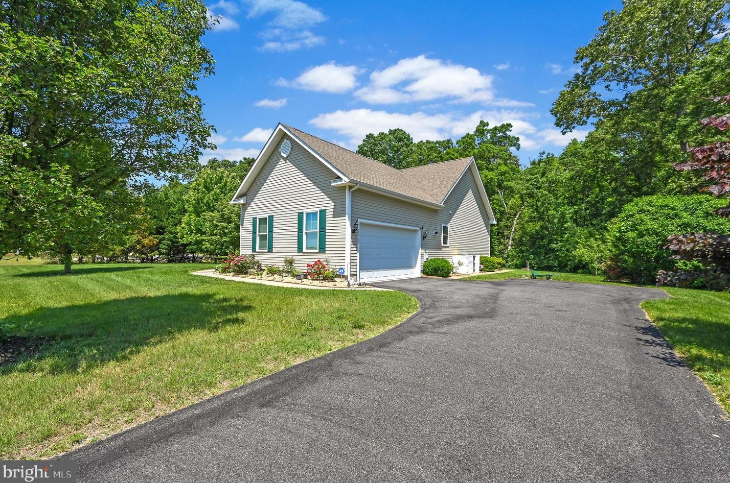 32785 Tussock Dr, Laurel, DE 19956