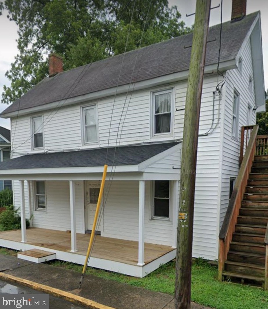 318 5th St, Laurel, DE 19956-1527